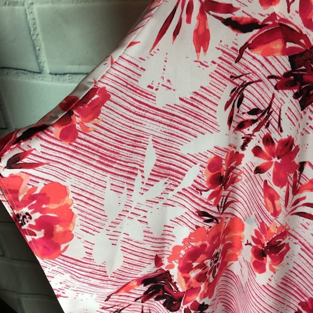 The Limited 2X floral Blouse Top Pink New - Picture 7 of 8
